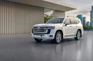 Toyota Land Cruiser 300 — официальное фото 1